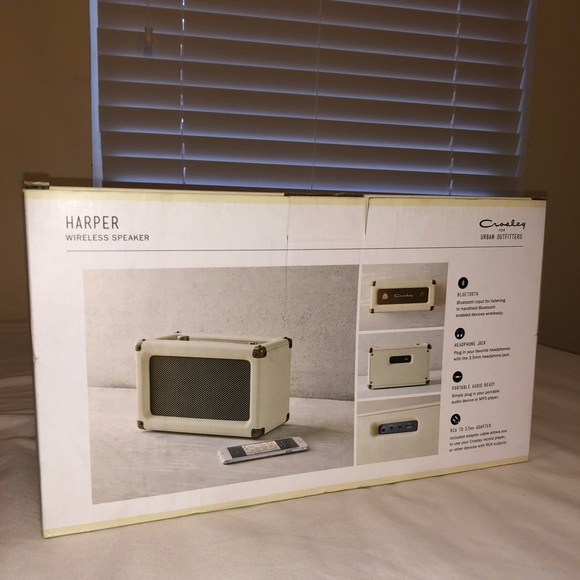 Crosley Wireless Speaker - Picture 1 of 6
